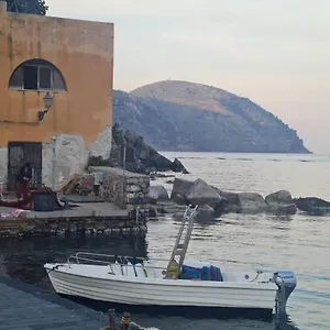 Centro Storico Flat 7 Min From Port Lipari (Isola Lipari)